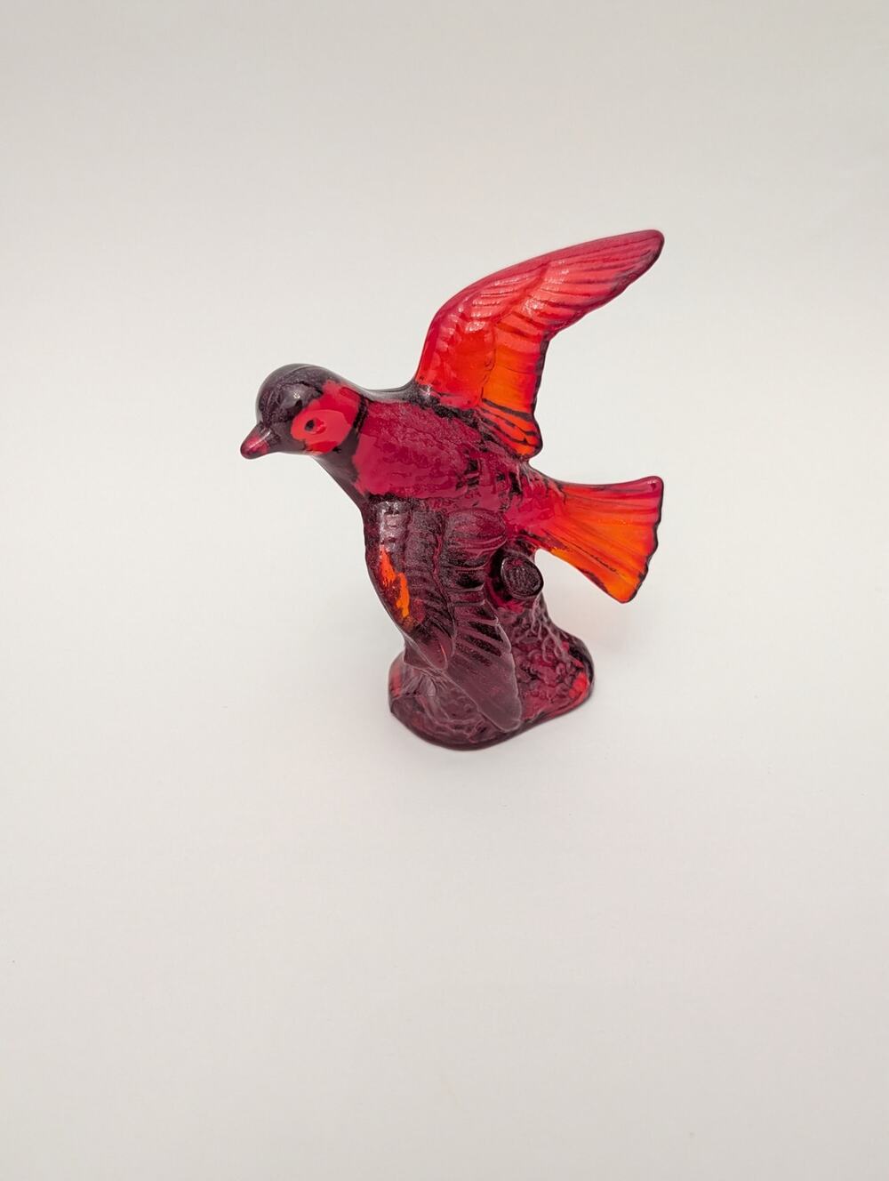 Moser Glass Sparrow Bird in Flight UB Amberina Ruby 5.5" tall Vintage Figurine